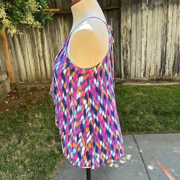Tori Richard 100% Silk Sleeveless Geometric Abstract Blouse Women’s Size 0 - Picture 7 of 10
